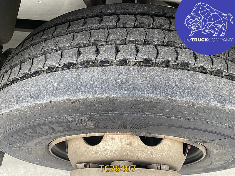 Renault D 210 - Kamion frigorifer: foto 2 Renault D 210 - Kamion frigorifer: foto 2