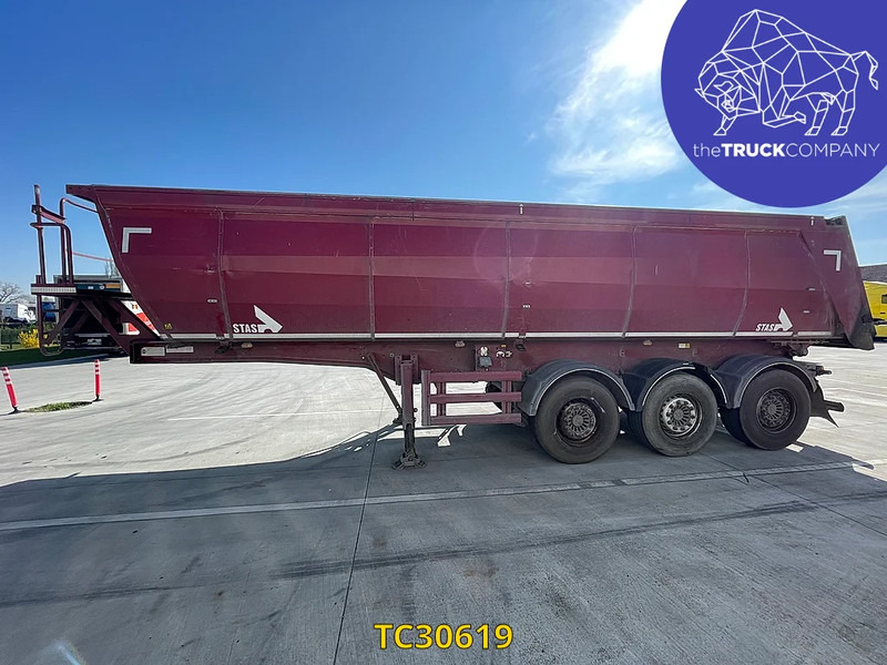 Stas 28m3 geïsolleerd Insulated - Gjysmë rimorkio vetëshkarkuese: foto 4 Stas 28m3 geïsolleerd Insulated - Gjysmë rimorkio vetëshkarkuese: foto 4