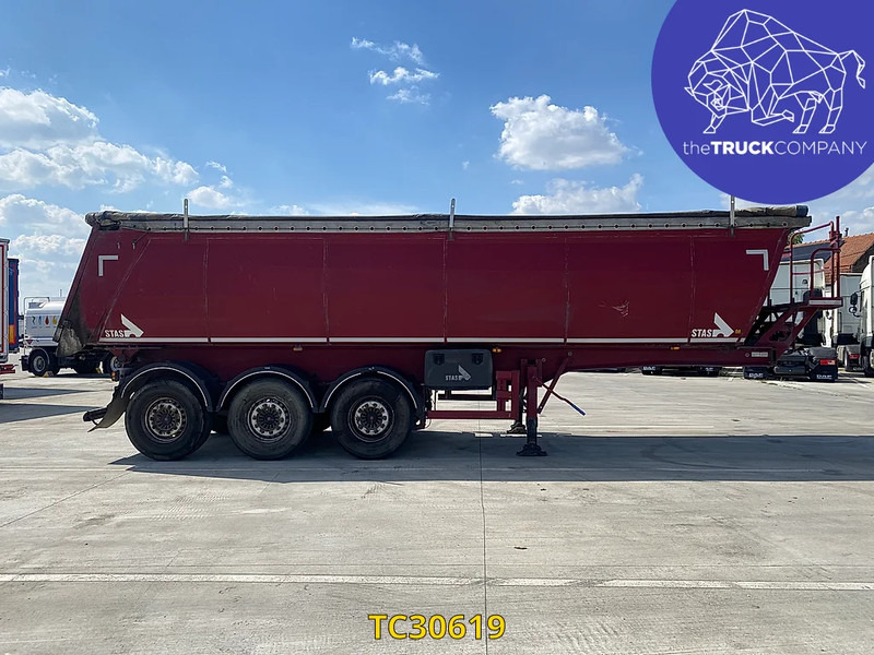 Stas 28m3 geïsolleerd Insulated - Gjysmë rimorkio vetëshkarkuese: foto 3 Stas 28m3 geïsolleerd Insulated - Gjysmë rimorkio vetëshkarkuese: foto 3