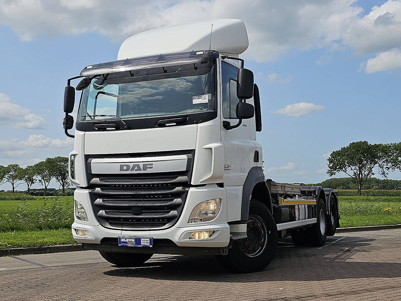 DAF CF 460 6X2 FAS AJK 20T HOOK - Kamion vetëngarkues: foto 1 DAF CF 460 6X2 FAS AJK 20T HOOK - Kamion vetëngarkues: foto 1