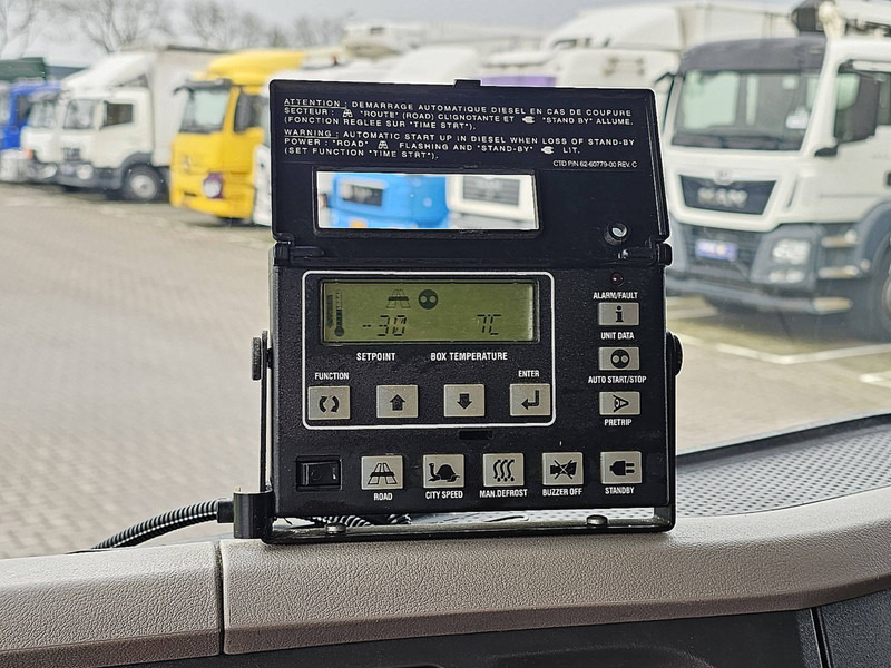 Kamion frigorifer DAF LF 310 19T CARRIER LIFT: foto 12 Kamion frigorifer DAF LF 310 19T CARRIER LIFT: foto 12