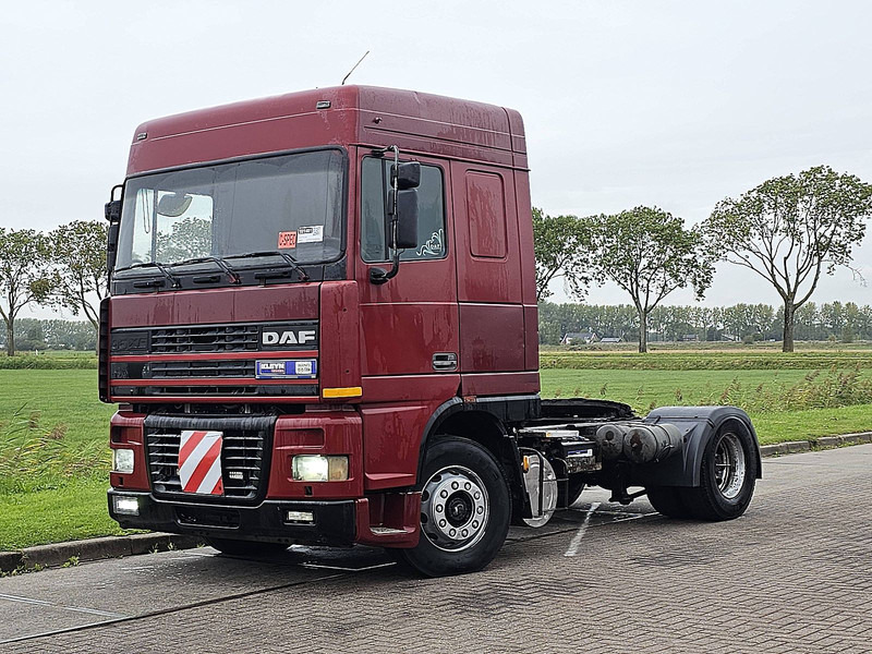 DAF XF 95.380 SPACECAB EURO 2 - Gjysmë-kamion: foto 2 DAF XF 95.380 SPACECAB EURO 2 - Gjysmë-kamion: foto 2