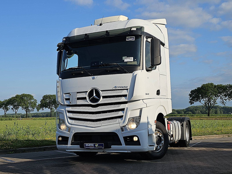Mercedes-Benz ACTROS 1845 LS - Gjysmë-kamion: foto 1 Mercedes-Benz ACTROS 1845 LS - Gjysmë-kamion: foto 1