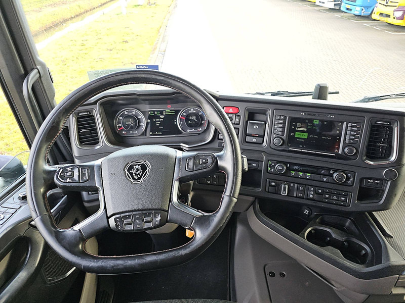 Interior photo 1: Gjysmë-kamion Scania R580 6X2 NB LED LEATHER
