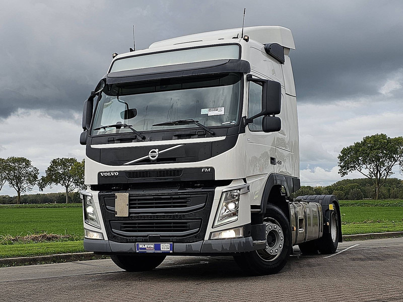 Volvo FM 450 GLOBETROTTER ADR - Gjysmë-kamion: foto 1 Volvo FM 450 GLOBETROTTER ADR - Gjysmë-kamion: foto 1