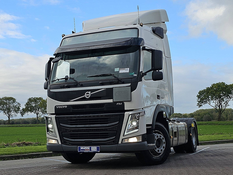 Volvo FM 450 GLOBETROTTER ADR - Gjysmë-kamion: foto 1 Volvo FM 450 GLOBETROTTER ADR - Gjysmë-kamion: foto 1