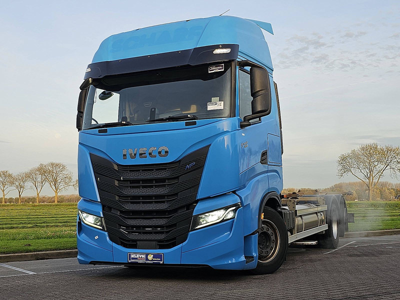 Iveco S-WAY AS260S46 6x2*4 LNG GAS - Transportjer kontejnerësh/ Kamion me karroceri të çmontueshme: foto 1 Iveco S-WAY AS260S46 6x2*4 LNG GAS - Transportjer kontejnerësh/ Kamion me karroceri të çmontueshme: foto 1
