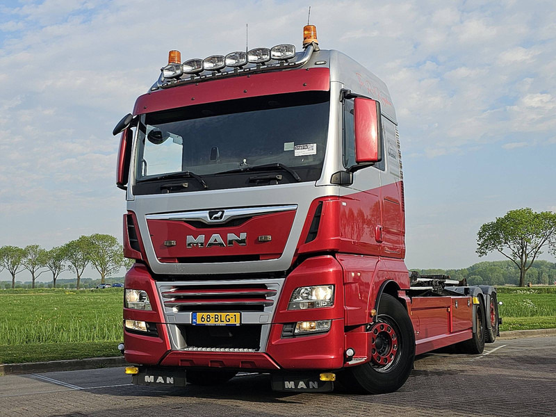 MAN 26.500 TGX 6X2 VDL 25 TON - Kamion vetëngarkues: foto 1 MAN 26.500 TGX 6X2 VDL 25 TON - Kamion vetëngarkues: foto 1