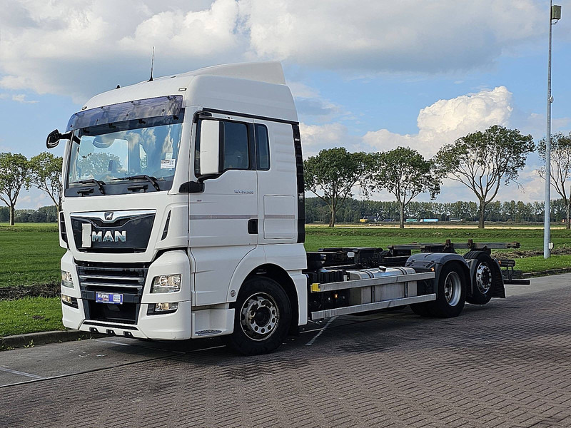 MAN 26.500 TGX - Transportjer kontejnerësh/ Kamion me karroceri të çmontueshme: foto 2 MAN 26.500 TGX - Transportjer kontejnerësh/ Kamion me karroceri të çmontueshme: foto 2
