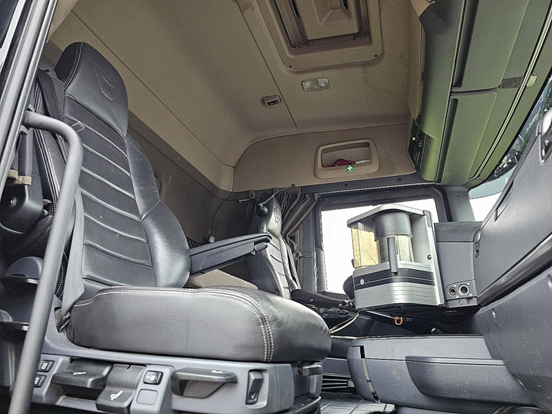 Kamion vetëshkarkues Scania R580 8X4: foto 7