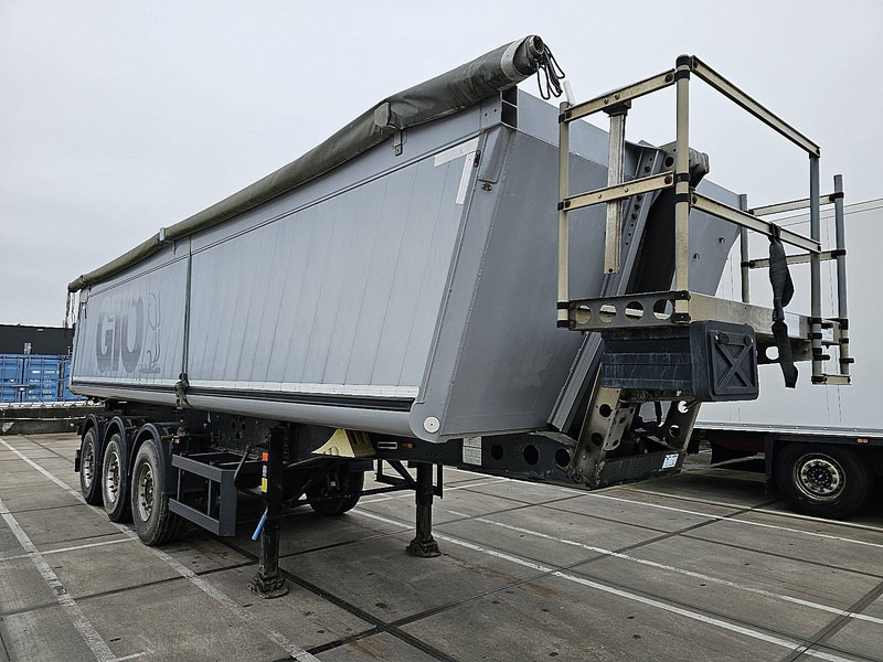 Schmitz Cargobull SKI 24 - Gjysmë rimorkio vetëshkarkuese: foto 3 Schmitz Cargobull SKI 24 - Gjysmë rimorkio vetëshkarkuese: foto 3