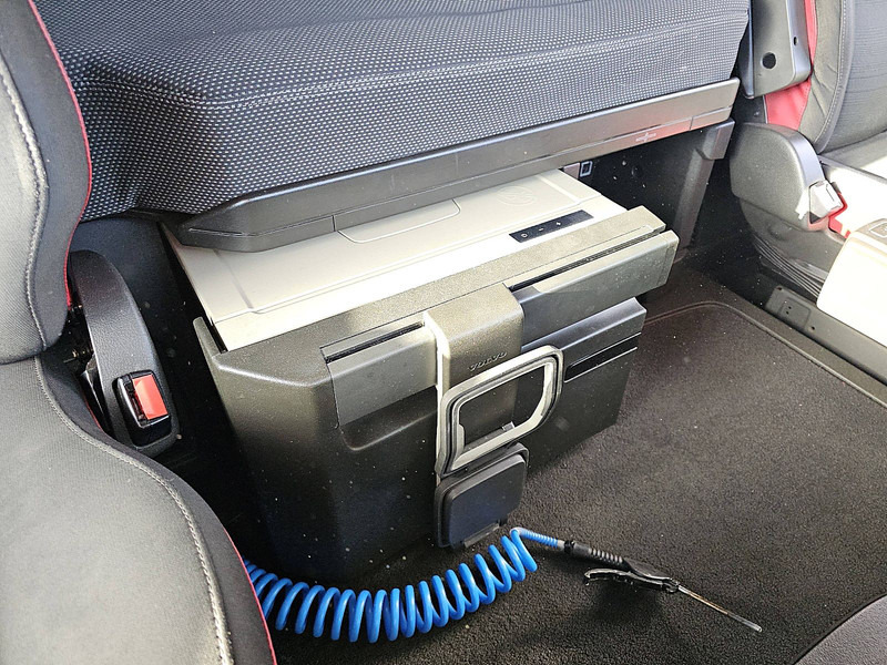 Transportjer kontejnerësh/ Kamion me karroceri të çmontueshme Volvo FH 460 XL XENON WB490: foto 10 Transportjer kontejnerësh/ Kamion me karroceri të çmontueshme Volvo FH 460 XL XENON WB490: foto 10