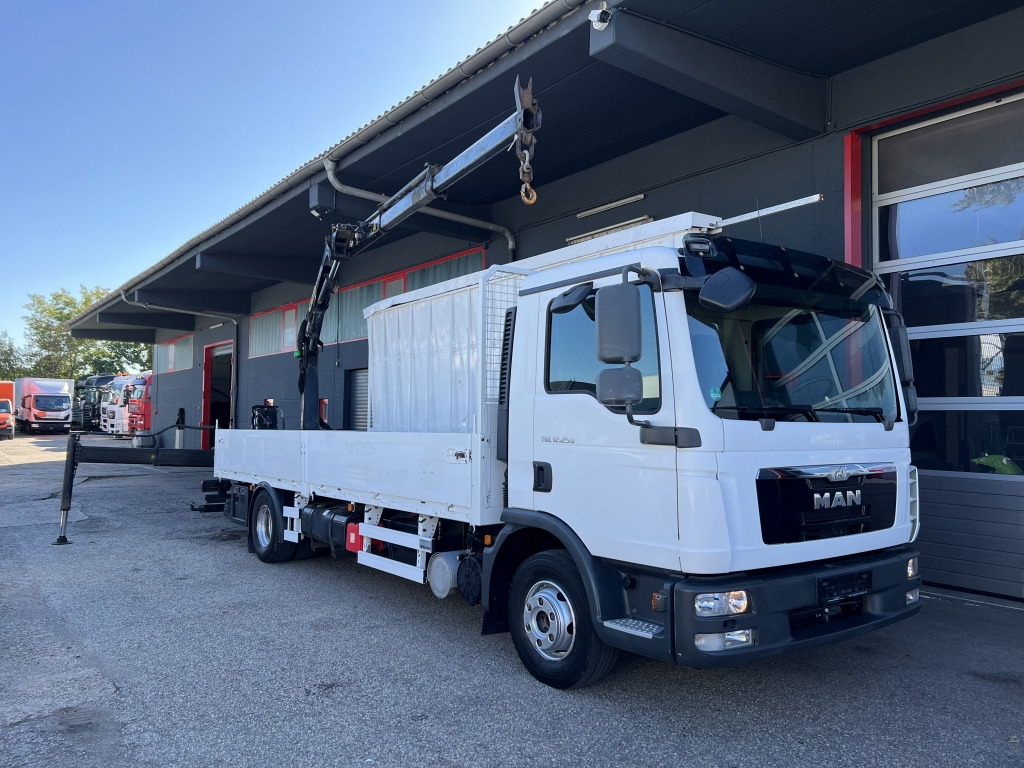 MAN TGL 12.250 6m Glasreff Palfinger PK-8501K Klima - Kamion me karroceri të hapur, Kamion me vinç: foto 5 MAN TGL 12.250 6m Glasreff Palfinger PK-8501K Klima - Kamion me karroceri të hapur, Kamion me vinç: foto 5