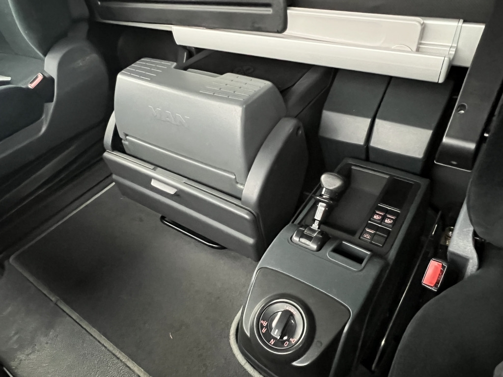 MAN TGX 26.440 Retarder Standklima LBW MitsubisTU100 - Kamion frigorifer: foto 5 MAN TGX 26.440 Retarder Standklima LBW MitsubisTU100 - Kamion frigorifer: foto 5