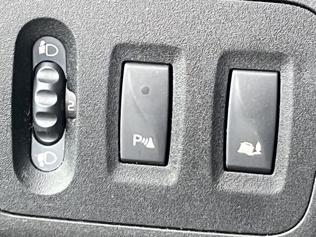 Opel Movano Klima MAXI Parkpilotsyst Heckflügeltüren - Furgon: foto 3 Opel Movano Klima MAXI Parkpilotsyst Heckflügeltüren - Furgon: foto 3