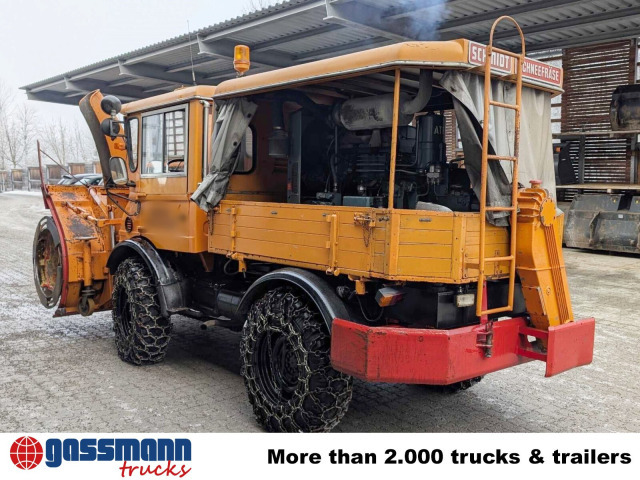 Unimog U52 411 4x4, Schmidt Schneefräse mit - Kamioncine: foto 2 Unimog U52 411 4x4, Schmidt Schneefräse mit - Kamioncine: foto 2