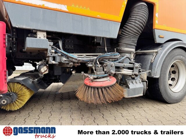 MAN TGM 18.250 4X2 BB, Kehrmaschine Brock SL200/2 - Makinë fshirëse për rrugët: foto 3 MAN TGM 18.250 4X2 BB, Kehrmaschine Brock SL200/2 - Makinë fshirëse për rrugët: foto 3