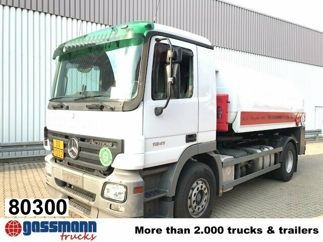 Mercedes-Benz Actros 1841 L 4x2, Esterer Tankaufbau ca. - Autobot: foto 1 Mercedes-Benz Actros 1841 L 4x2, Esterer Tankaufbau ca. - Autobot: foto 1
