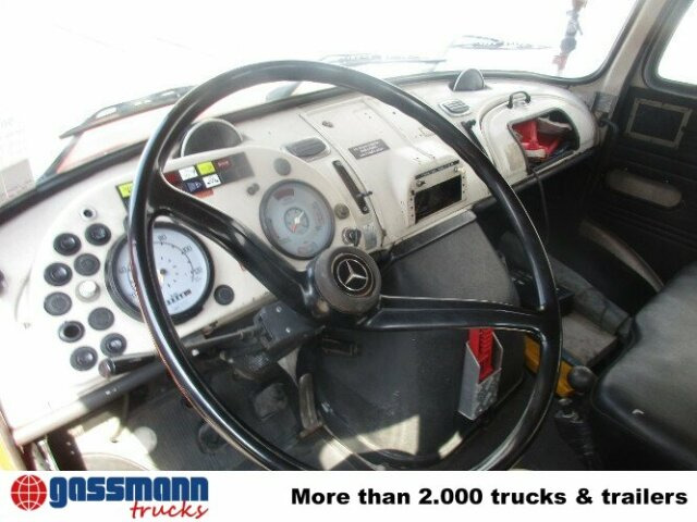 Mercedes-Benz L 1519 4x2 Feuerwehr Drehleiter DL30 - Zjarrfikëse: foto 5 Mercedes-Benz L 1519 4x2 Feuerwehr Drehleiter DL30 - Zjarrfikëse: foto 5