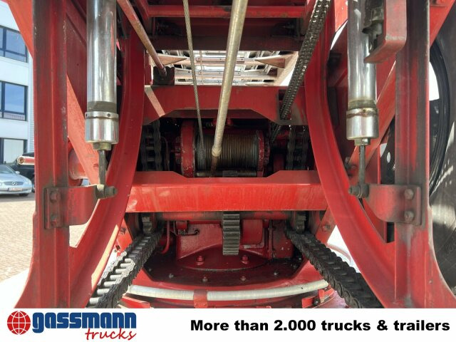 Mercedes-Benz LF 311 3250/3500 - Oldtimer Feuerwehrfahrzeug - Zjarrfikëse: foto 5 Mercedes-Benz LF 311 3250/3500 - Oldtimer Feuerwehrfahrzeug - Zjarrfikëse: foto 5