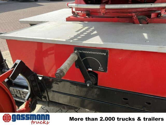 Mercedes-Benz LF 311 3250/3500 - Oldtimer Feuerwehrfahrzeug - Zjarrfikëse: foto 4 Mercedes-Benz LF 311 3250/3500 - Oldtimer Feuerwehrfahrzeug - Zjarrfikëse: foto 4