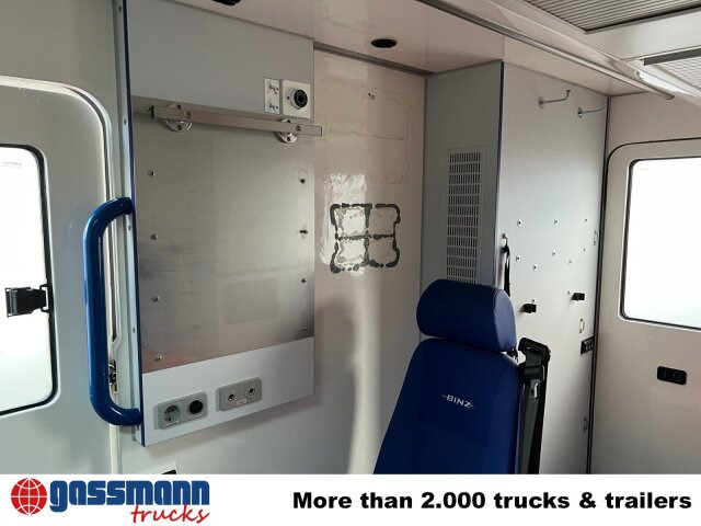 Mercedes-Benz Sprinter 313 CDI 4x2, Rettungswagen - Furgon: foto 4 Mercedes-Benz Sprinter 313 CDI 4x2, Rettungswagen - Furgon: foto 4