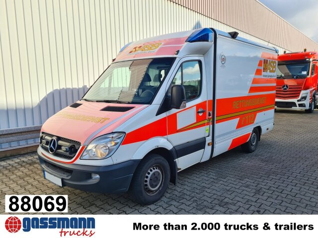 Mercedes-Benz Sprinter 316 KA 4x2, Rettungswagen - Furgon: foto 1 Mercedes-Benz Sprinter 316 KA 4x2, Rettungswagen - Furgon: foto 1