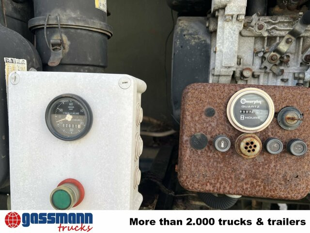 Renault Midliner S170 4x4, 6000l Wassertank - Autobot: foto 2 Renault Midliner S170 4x4, 6000l Wassertank - Autobot: foto 2