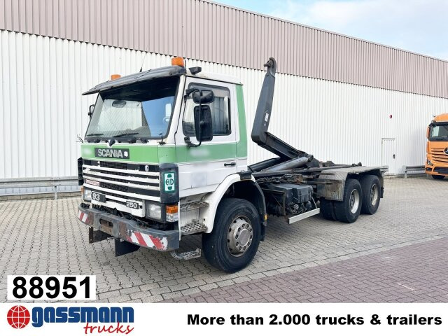 Scania P93 HK 250 6x4L, Abrollkipper - Kamion vetëngarkues: foto 1 Scania P93 HK 250 6x4L, Abrollkipper - Kamion vetëngarkues: foto 1