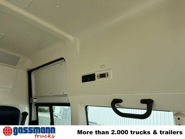 Volkswagen T5 2.0 TDI 4x2, Krankenwagen - Ambulancë: foto 2 Volkswagen T5 2.0 TDI 4x2, Krankenwagen - Ambulancë: foto 2