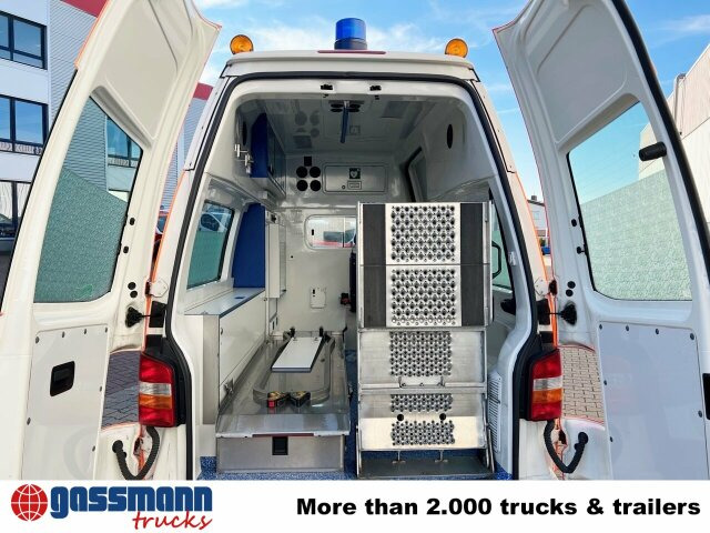 Volkswagen T5 2.5 TDI 4x2, Krankenwagen - Ambulancë: foto 2 Volkswagen T5 2.5 TDI 4x2, Krankenwagen - Ambulancë: foto 2
