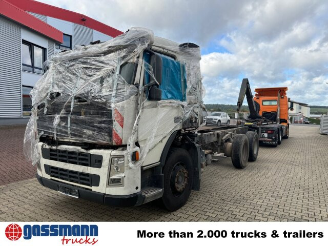 Volvo FM 380 6x4 R mit Brandschaden - Kamion vetëshkarkues: foto 5 Volvo FM 380 6x4 R mit Brandschaden - Kamion vetëshkarkues: foto 5