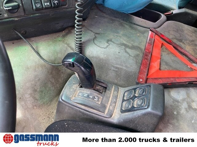 Volvo FM12-420 4x2 mit Heckkran Jonsered 1090, - Kamion vetëshkarkues, Kamion me vinç: foto 5 Volvo FM12-420 4x2 mit Heckkran Jonsered 1090, - Kamion vetëshkarkues, Kamion me vinç: foto 5