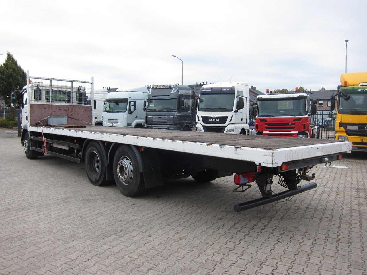 MAN TGM 26 340 6X2*4 BL Plateau Manual - Kamion me karroceri të hapur: foto 3 MAN TGM 26 340 6X2*4 BL Plateau Manual - Kamion me karroceri të hapur: foto 3