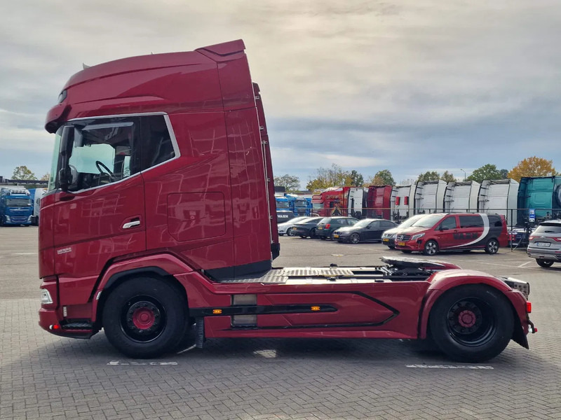DAF XG+ 530 4x2 - Full spec - New engine - Full air - Leather interior - 2x tank - - Gjysmë-kamion: foto 4 DAF XG+ 530 4x2 - Full spec - New engine - Full air - Leather interior - 2x tank - - Gjysmë-kamion: foto 4