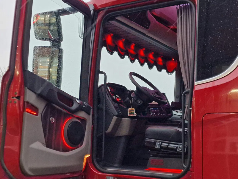 Gjysmë-kamion i ri Scania 530ST V8 NGS Tuft R Torpedo - New - Full spec - BUFFL In- and Exterior - Show truck: foto 17