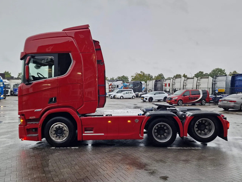 Scania R580 V8 NGS Highline 6x2 - Retarder - Leather - Full air - 3.15 WB - Navi - Led - No EGR - Gjysmë-kamion: foto 4 Scania R580 V8 NGS Highline 6x2 - Retarder - Leather - Full air - 3.15 WB - Navi - Led - No EGR - Gjysmë-kamion: foto 4