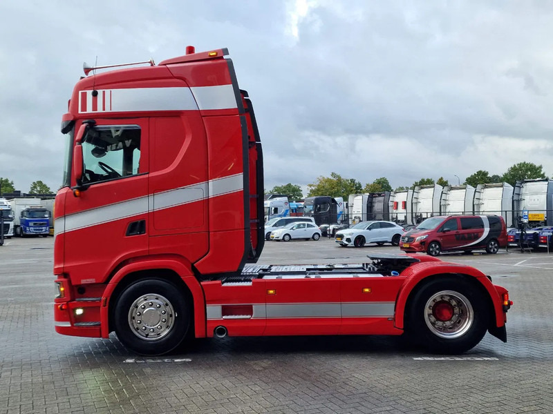 Scania S500 NGS Highline 4x2 - Retarder - Night clima - 2x tank - Full spoiler - Led - Gjysmë-kamion: foto 5 Scania S500 NGS Highline 4x2 - Retarder - Night clima - 2x tank - Full spoiler - Led - Gjysmë-kamion: foto 5