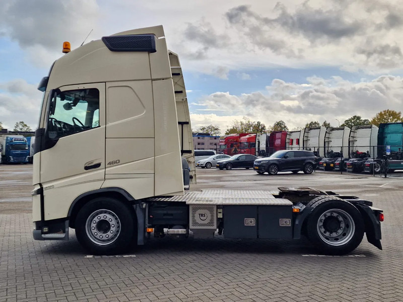 Volvo FH 13.460 Globetrotter XL - PTO/Hydraulic - I parkcool - Full air - TV - Fridge - Gjysmë-kamion: foto 4 Volvo FH 13.460 Globetrotter XL - PTO/Hydraulic - I parkcool - Full air - TV - Fridge - Gjysmë-kamion: foto 4