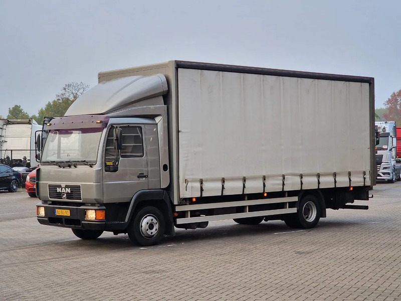 MAN TGL 12.220 LL 4x2 Box , loading lift - Kamion vagonetë: foto 3 MAN TGL 12.220 LL 4x2 Box , loading lift - Kamion vagonetë: foto 3