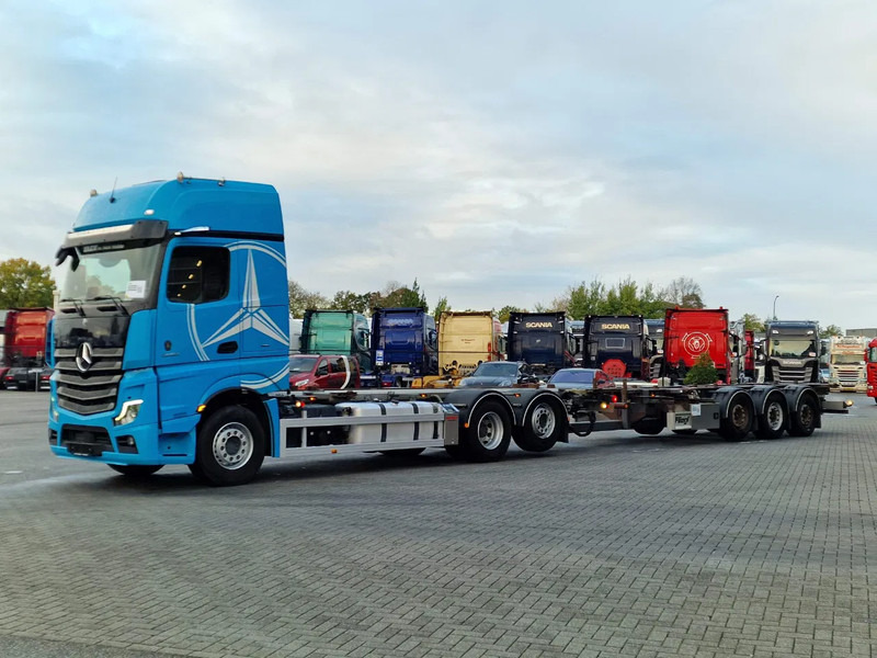 Mercedes-Benz Actros 2553 6x2 - BDF - Retarder - 4.90 WB - Full air + Fliegl trailer 2017 - Transportjer kontejnerësh/ Kamion me karroceri të çmontueshme: foto 3 Mercedes-Benz Actros 2553 6x2 - BDF - Retarder - 4.90 WB - Full air + Fliegl trailer 2017 - Transportjer kontejnerësh/ Kamion me karroceri të çmontueshme: foto 3