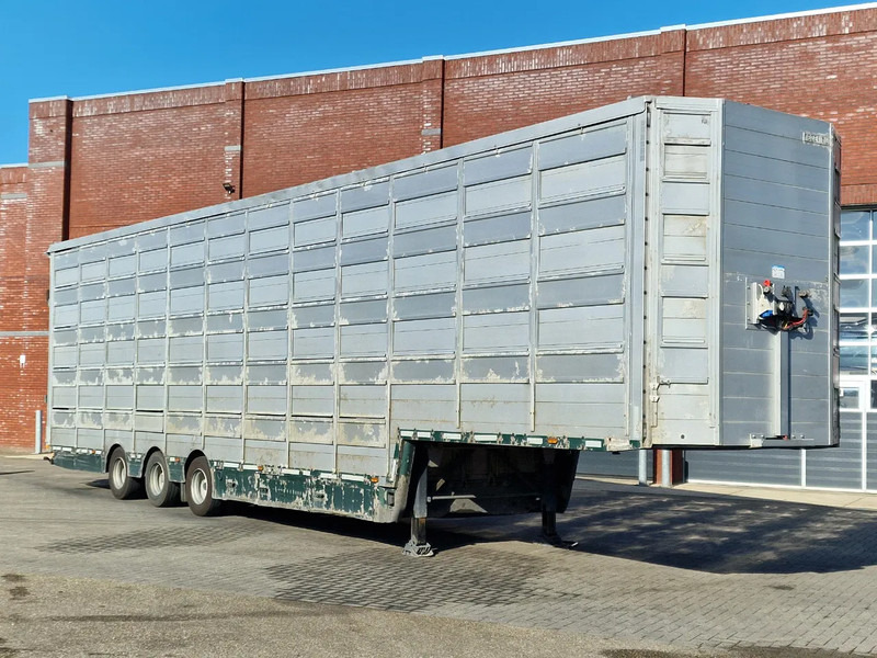 Pezzaioli 5 deck livestock trailer - Water & Ventilation - Loadlift - Folding floors - BPW Axle - 155M3 - Gjysmë rimorkio bagëtish: foto 2 Pezzaioli 5 deck livestock trailer - Water & Ventilation - Loadlift - Folding floors - BPW Axle - 155M3 - Gjysmë rimorkio bagëtish: foto 2