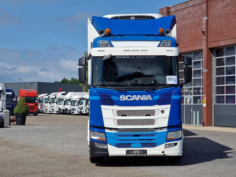 Scania R500 NGS B6X2NB / Trailer-Bygg 12-2004 / Frigobox Sidedoors / Rohrbahen / hooks - Kamion frigorifer: foto 2 Scania R500 NGS B6X2NB / Trailer-Bygg 12-2004 / Frigobox Sidedoors / Rohrbahen / hooks - Kamion frigorifer: foto 2