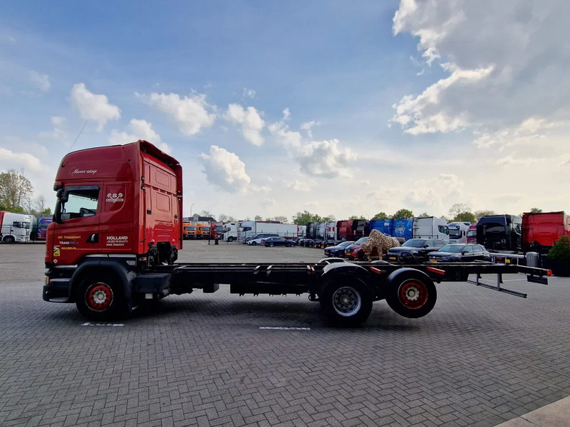 Scania R730 Topline 6x2*4 - Retarder - King of the Road - Night clima - Steering axle - Leather - Kamion kabinë-shasi: foto 4 Scania R730 Topline 6x2*4 - Retarder - King of the Road - Night clima - Steering axle - Leather - Kamion kabinë-shasi: foto 4