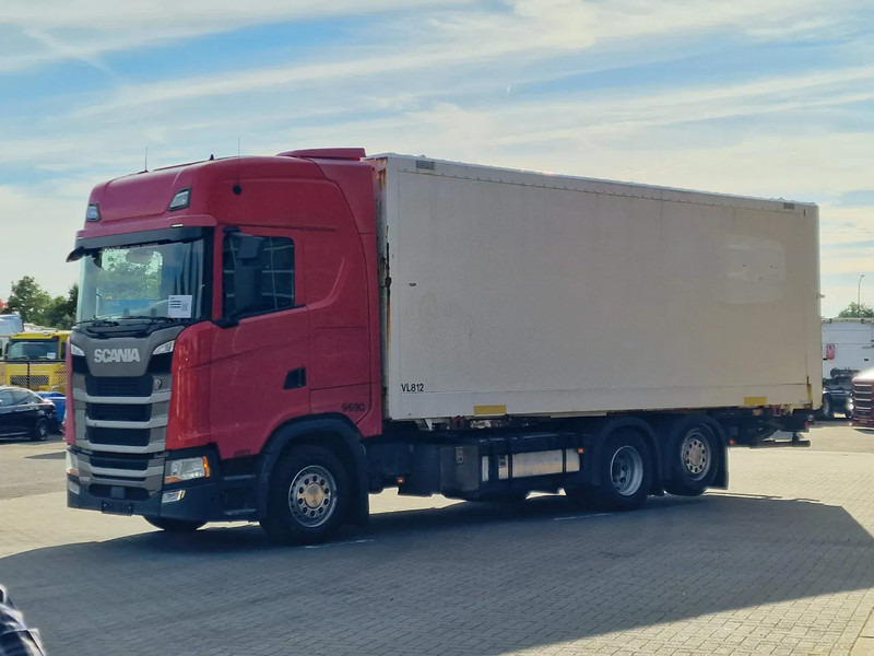 Scania S500 NGS Highline 6x2 - BDF - Full air - Loadlift - Box - Navi - Retarder - Transportjer kontejnerësh/ Kamion me karroceri të çmontueshme: foto 3 Scania S500 NGS Highline 6x2 - BDF - Full air - Loadlift - Box - Navi - Retarder - Transportjer kontejnerësh/ Kamion me karroceri të çmontueshme: foto 3