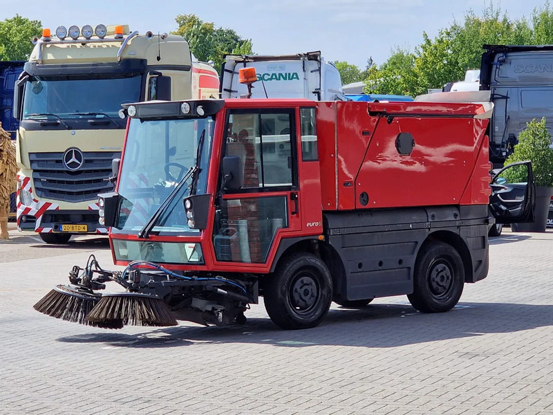 Schmidt Swingo 200 + - 4 wheel steering - Dutch Registration - Makineri fshirëse-thithëse: foto 3 Schmidt Swingo 200 + - 4 wheel steering - Dutch Registration - Makineri fshirëse-thithëse: foto 3