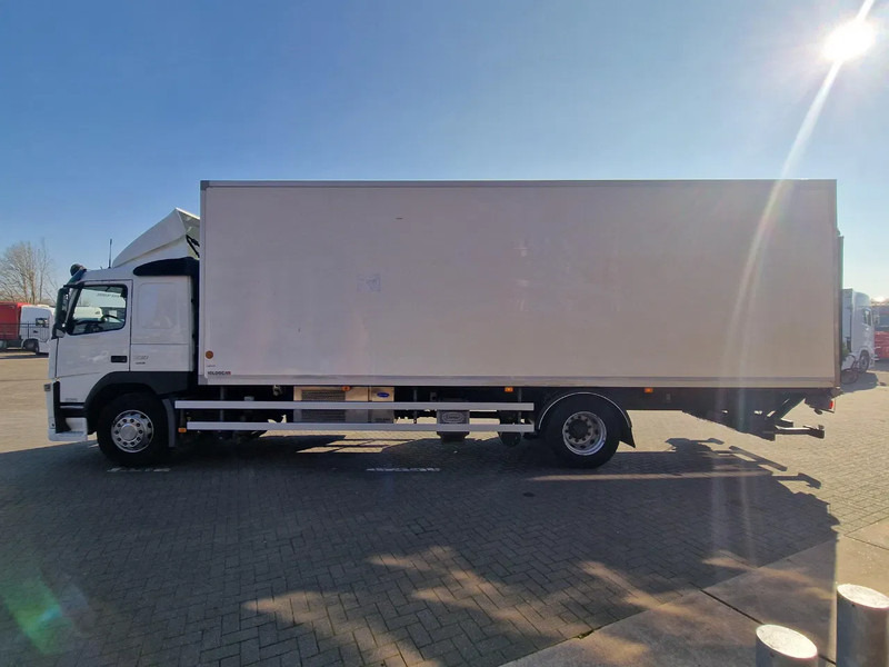 Volvo FM 330 4x2 - Carrier MT 18 Frigo - Loadlift - Full air - Sleepercab - Kamion frigorifer: foto 4 Volvo FM 330 4x2 - Carrier MT 18 Frigo - Loadlift - Full air - Sleepercab - Kamion frigorifer: foto 4
