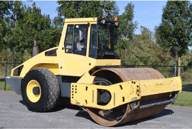 Bomag BW213 D-4 | LOW HOURS! | EVIB | GOOD CONDITION - Rul: foto 5 Bomag BW213 D-4 | LOW HOURS! | EVIB | GOOD CONDITION - Rul: foto 5