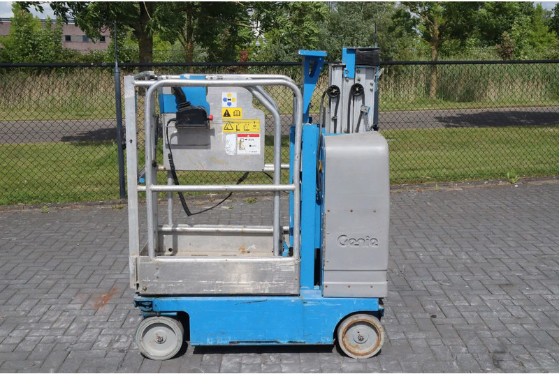 Genie GR-12 | 5.45 METER | 227 KG | MULTIPLE UNITS - Krah teleskopik: foto 1 Genie GR-12 | 5.45 METER | 227 KG | MULTIPLE UNITS - Krah teleskopik: foto 1