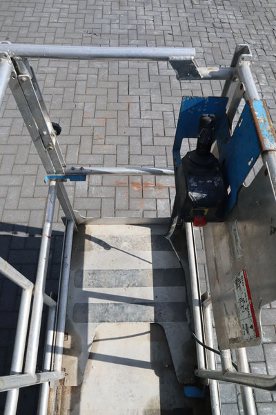 Platformë ajrore Genie GR-12 | 5.45 METER | 227 KG | MULTIPLE UNITS: foto 8